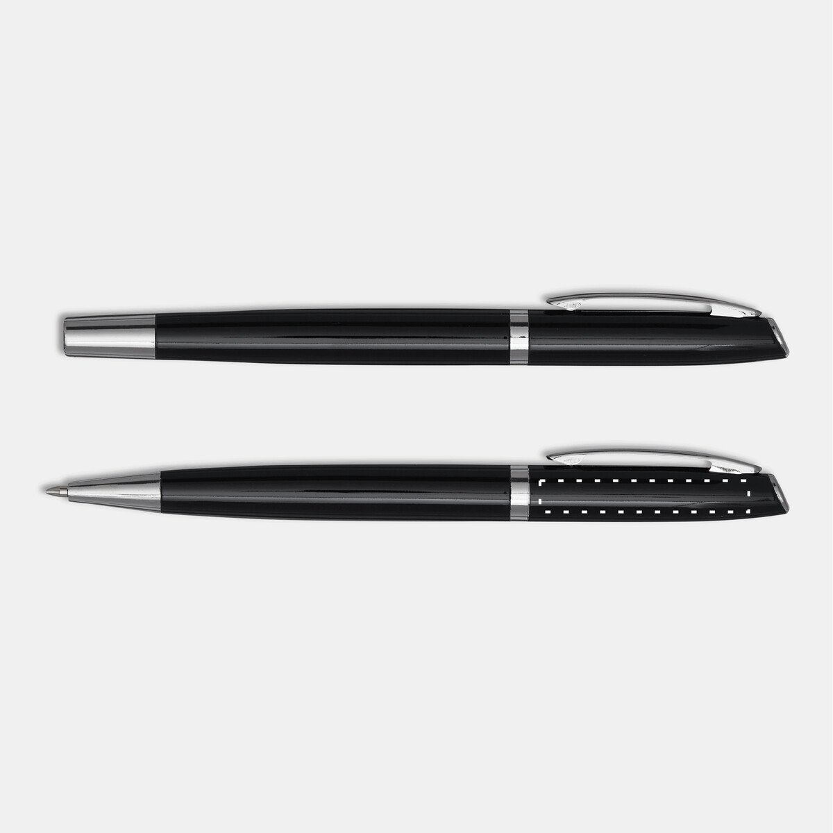 Rechts: 40x6mm (2cm²)